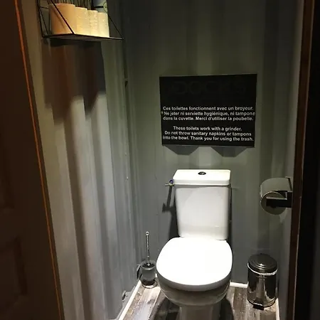 Les Docks Insolite & Spa *