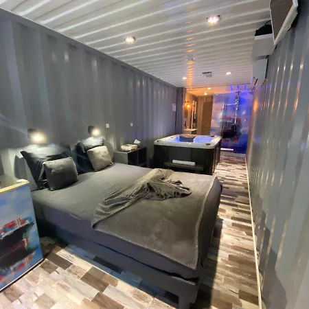 Apartment Les Docks Insolite&spa *